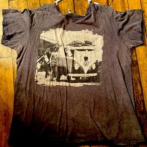 Magnolia Pearl NWOT-just hanging in my closet-VW bus rare Tshirt old style! ✌🏼